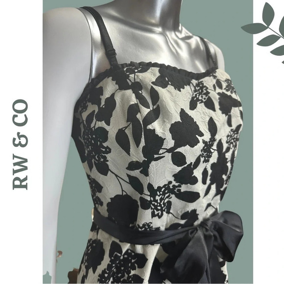 RW & Co Black Cream Floral Dress Contrast
Belt Netting Underskirt  Size 14 - Picture 7 of 9